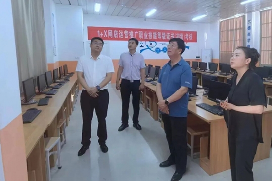 党委书记冯印涛率队赴容城县考察调研