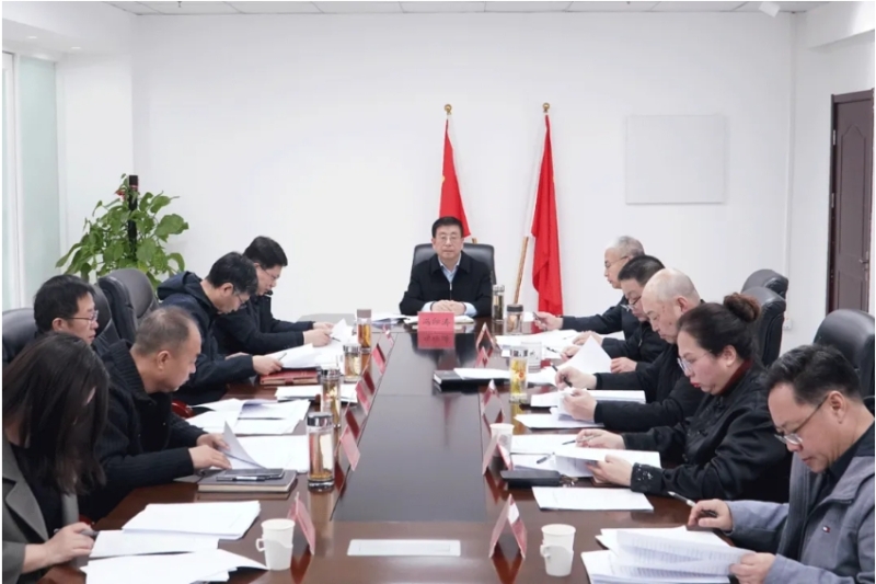 学院党委理论学习中心组集中学习全国两会精神等内容