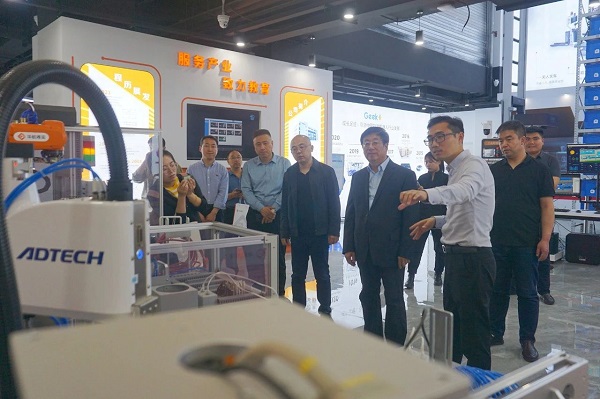 党委书记冯印涛率队赴北京企业考察调研